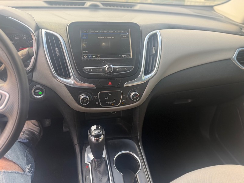 Chevrolet Equinox Vehicle Full-screen Gallery Image 7