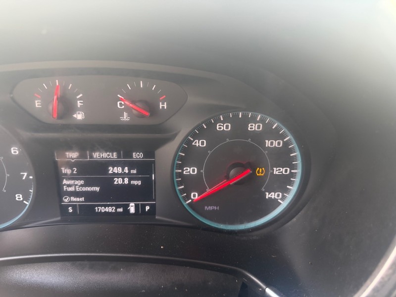Chevrolet Equinox Vehicle Full-screen Gallery Image 10