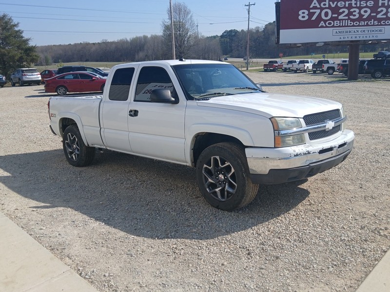 Chevrolet Silverado 1500 Vehicle Full-screen Gallery Image 3