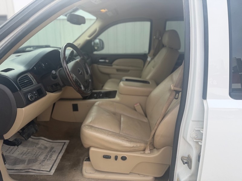 GMC Sierra 1500 Vehicle Full-screen Gallery Image 6