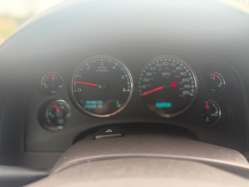 GMC Sierra 1500 Vehicle Full-screen Gallery Image 10