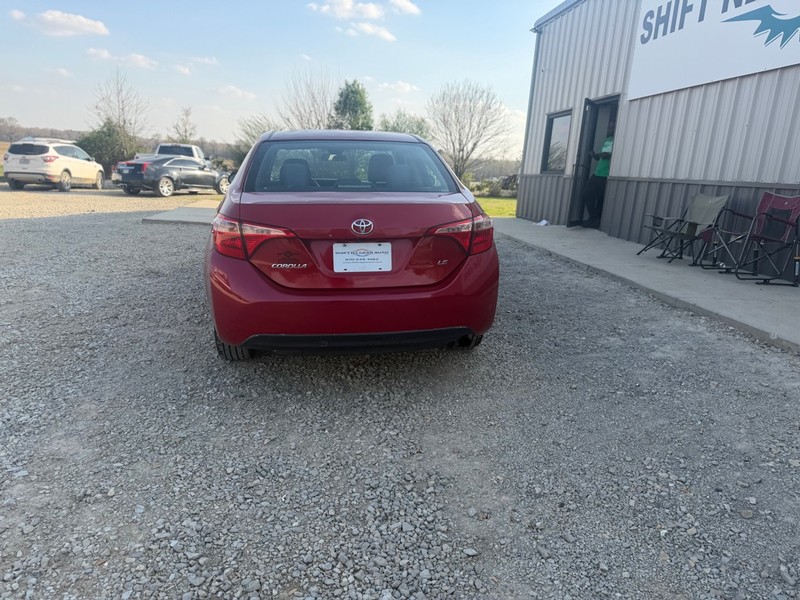 Toyota Corolla Vehicle Full-screen Gallery Image 4