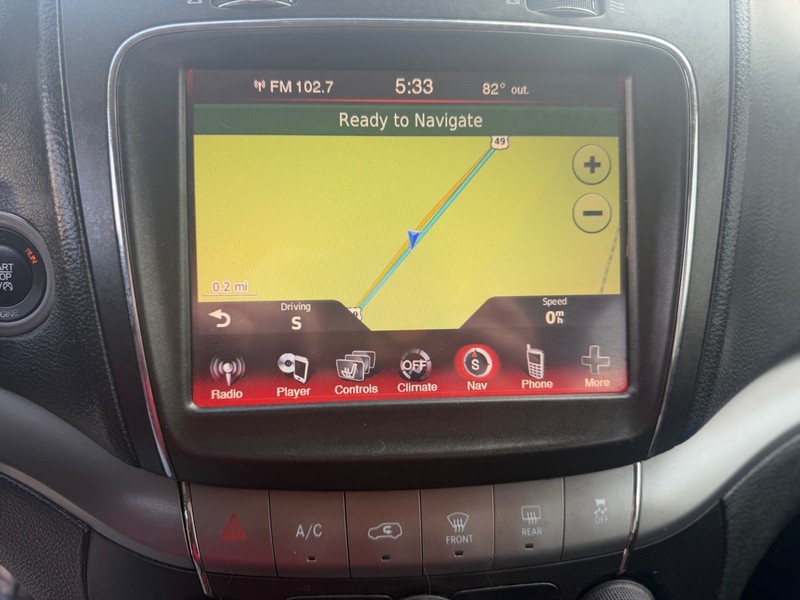 Dodge Journey Vehicle Full-screen Gallery Image 10