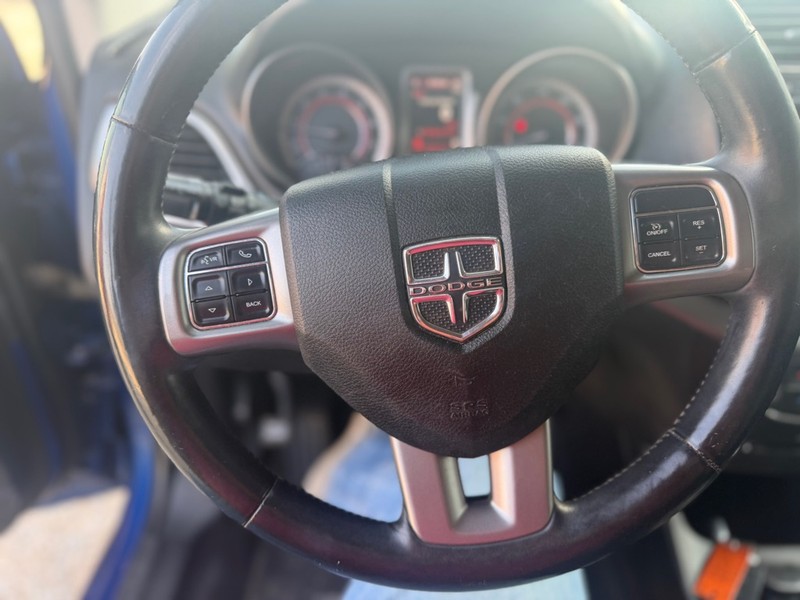 Dodge Journey Vehicle Full-screen Gallery Image 11