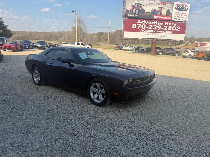 Dodge Challenger Vehicle Full-screen Gallery Image 3