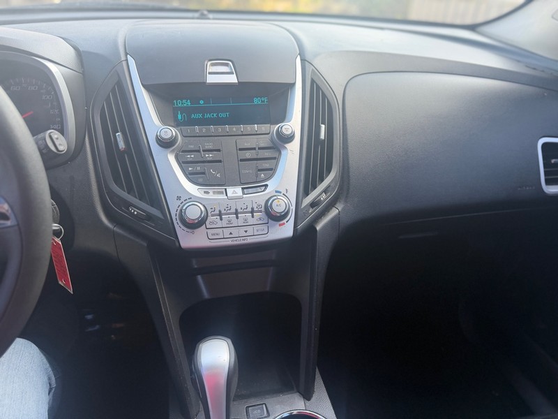 Chevrolet Equinox Vehicle Full-screen Gallery Image 7