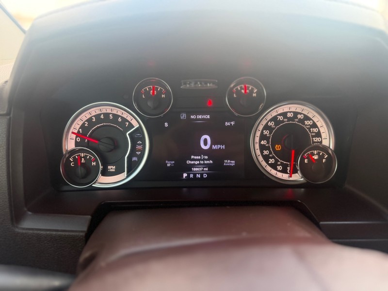 Ram 1500 Vehicle Full-screen Gallery Image 11