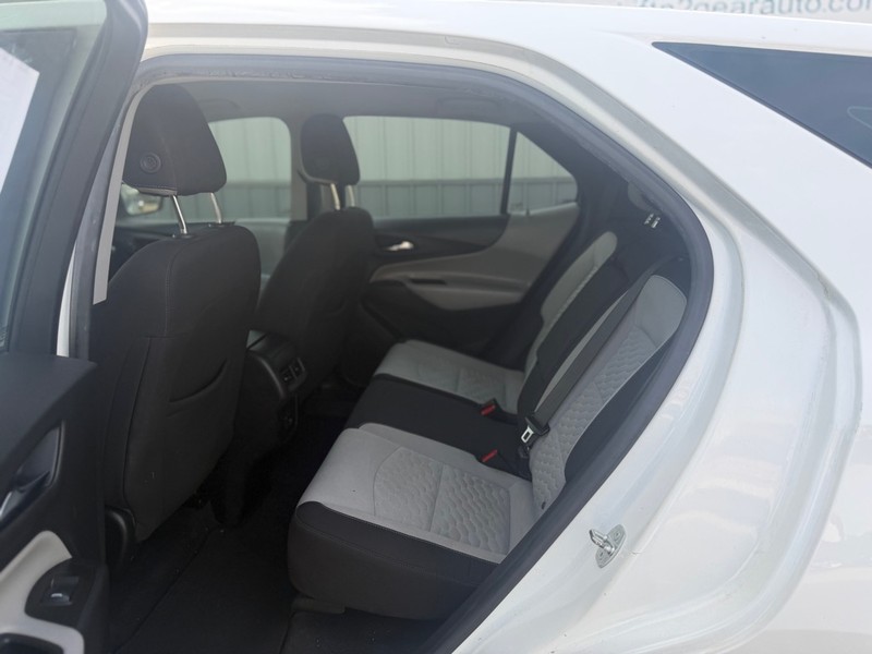 Chevrolet Equinox Vehicle Full-screen Gallery Image 5