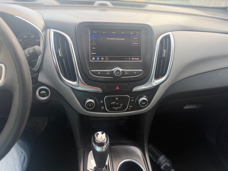Chevrolet Equinox Vehicle Full-screen Gallery Image 7