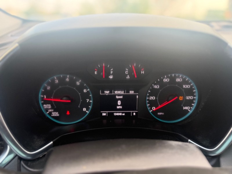 Chevrolet Equinox Vehicle Full-screen Gallery Image 10