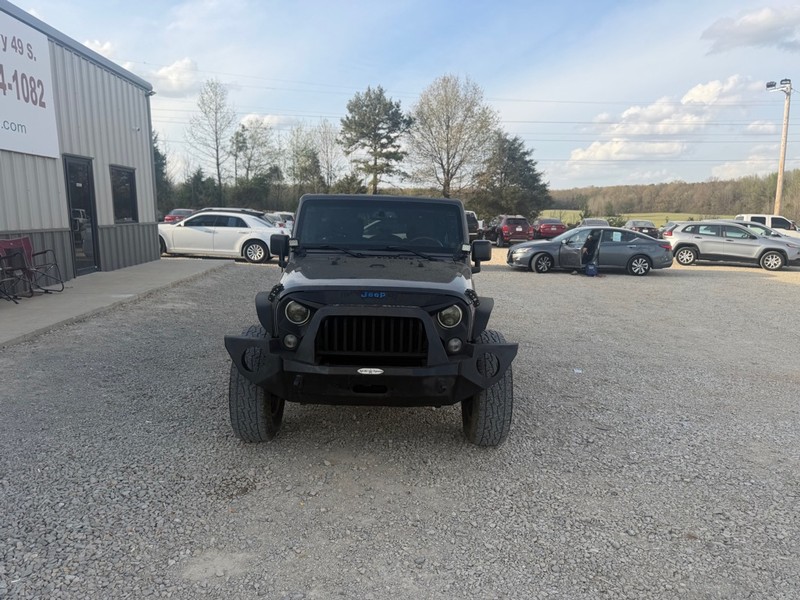 Jeep Wrangler Unlimited Vehicle Full-screen Gallery Image 2