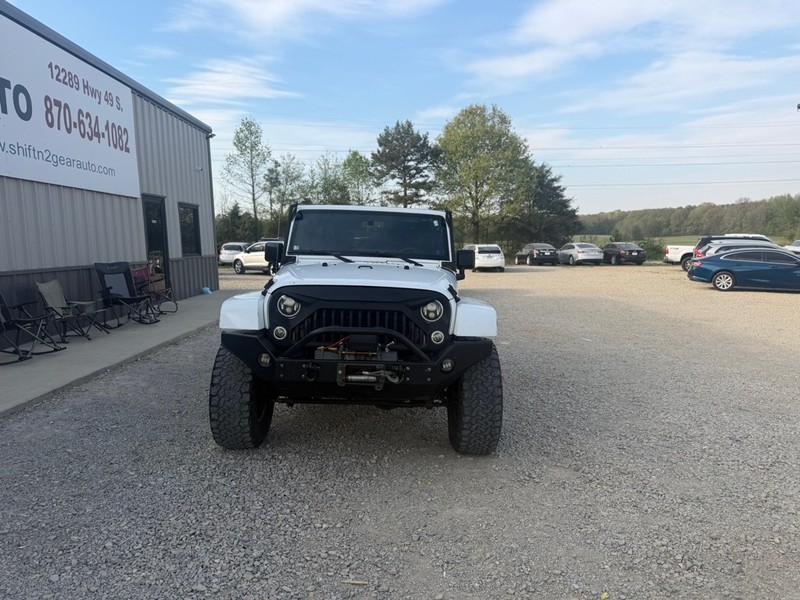 Jeep Wrangler Unlimited Vehicle Full-screen Gallery Image 2