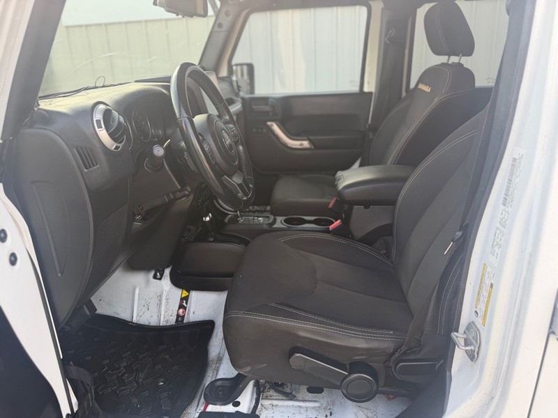 Jeep Wrangler Unlimited Vehicle Full-screen Gallery Image 6