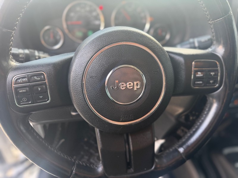 Jeep Wrangler Unlimited Vehicle Full-screen Gallery Image 9