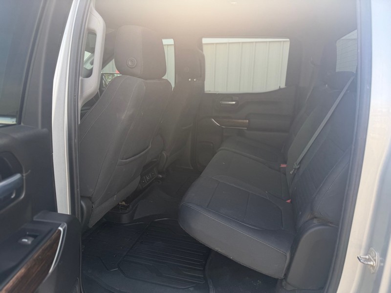 GMC Sierra 1500 Limited Vehicle Full-screen Gallery Image 5