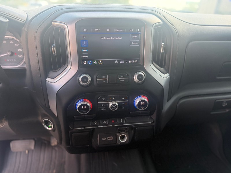 GMC Sierra 1500 Limited Vehicle Full-screen Gallery Image 7