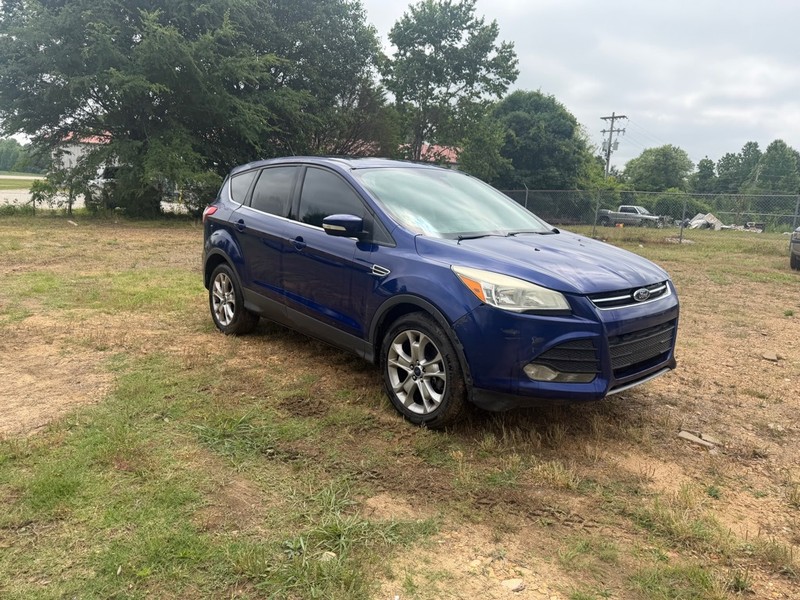 Ford Escape Vehicle Full-screen Gallery Image 2