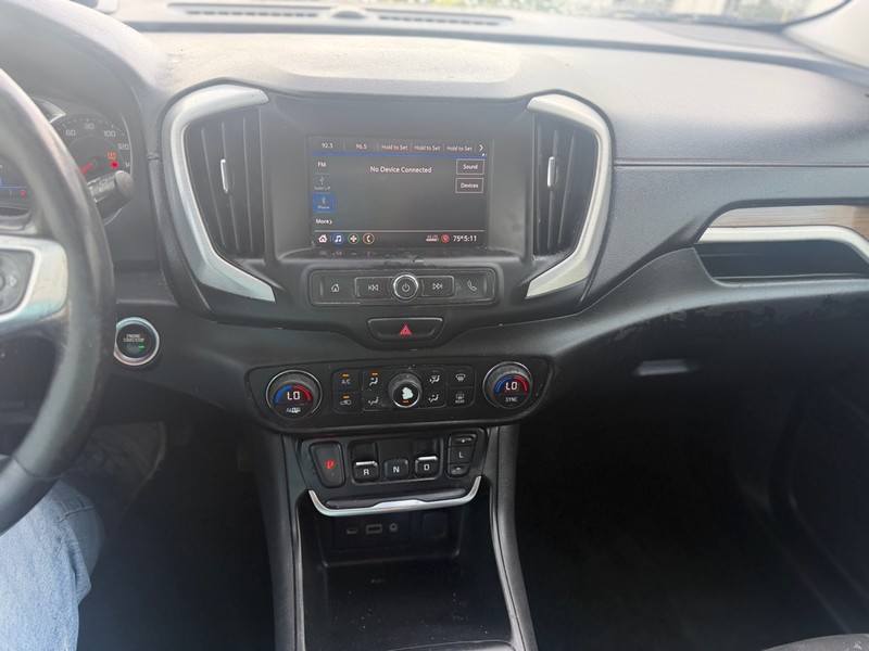 GMC Terrain Vehicle Full-screen Gallery Image 7