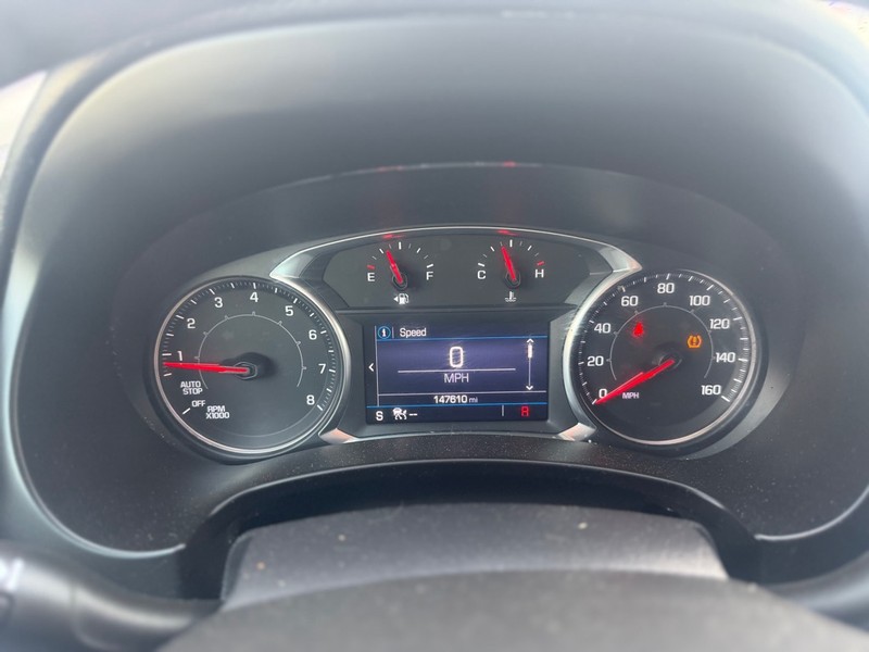 GMC Terrain Vehicle Full-screen Gallery Image 10