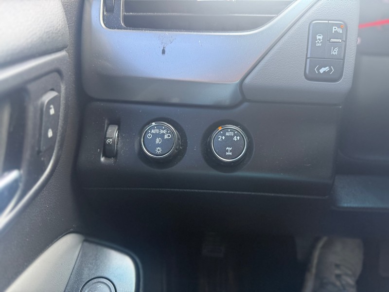 Chevrolet Tahoe Vehicle Full-screen Gallery Image 10