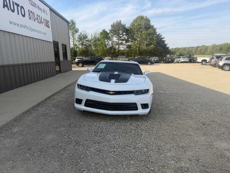 Chevrolet Camaro Vehicle Full-screen Gallery Image 2