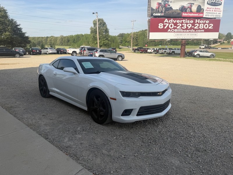 Chevrolet Camaro Vehicle Full-screen Gallery Image 3