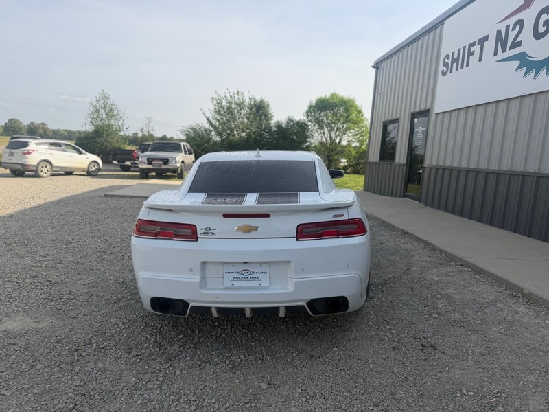 Chevrolet Camaro Vehicle Full-screen Gallery Image 4