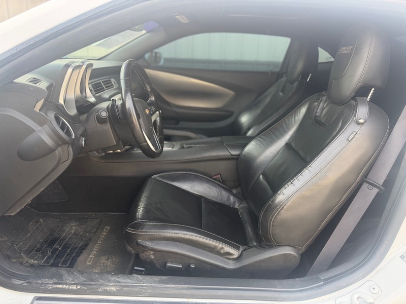 Chevrolet Camaro Vehicle Full-screen Gallery Image 6