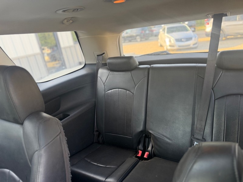 GMC ACADIA Vehicle Full-screen Gallery Image 5