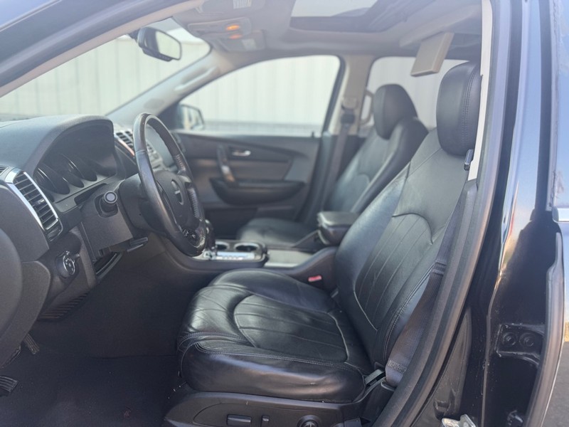 GMC ACADIA Vehicle Full-screen Gallery Image 7