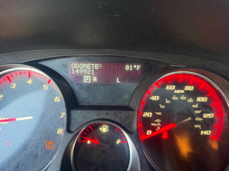 GMC ACADIA Vehicle Full-screen Gallery Image 11