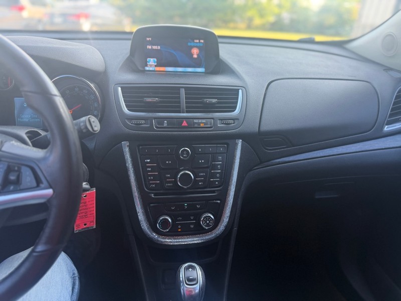 Buick Encore Vehicle Full-screen Gallery Image 7