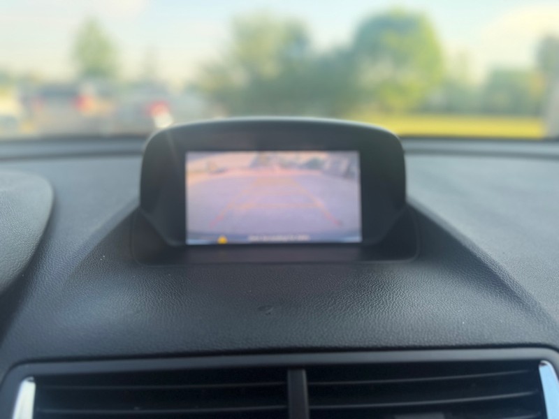 Buick Encore Vehicle Full-screen Gallery Image 8