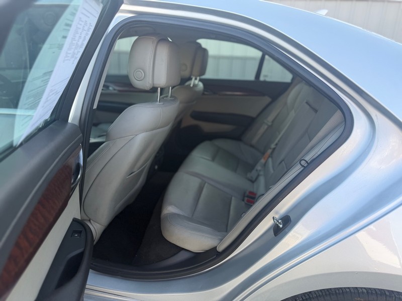 Cadillac ATS Vehicle Full-screen Gallery Image 5