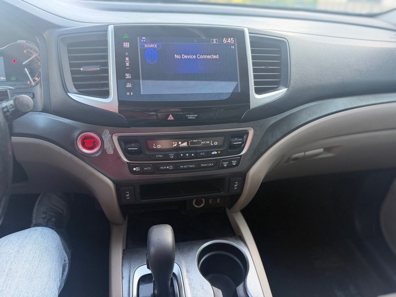 Honda Pilot Vehicle Full-screen Gallery Image 8
