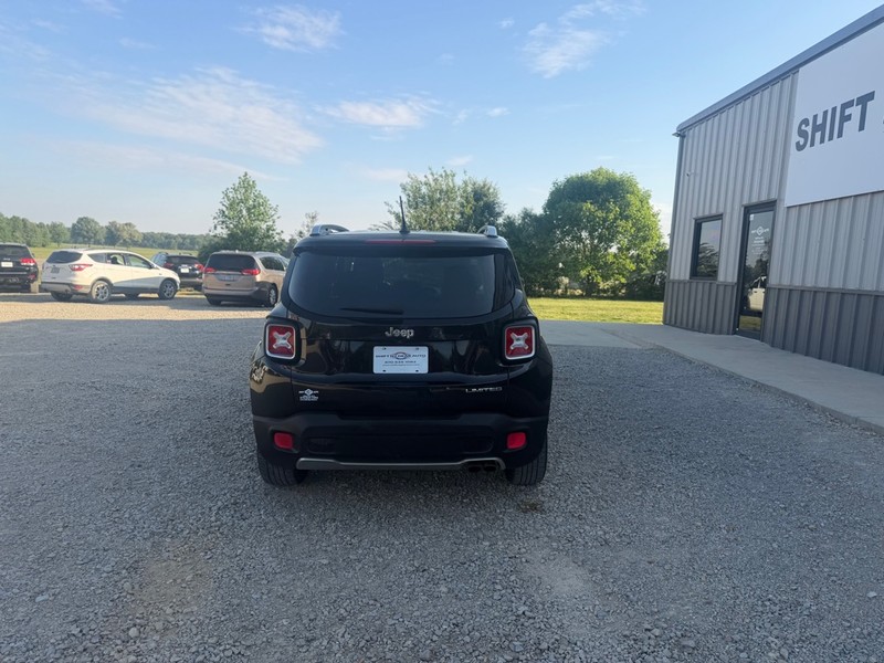 Jeep Renegade Vehicle Full-screen Gallery Image 4
