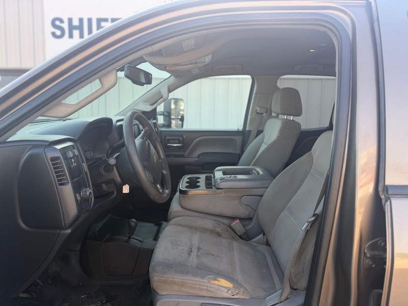 Chevrolet SILVERADO 2500H Vehicle Full-screen Gallery Image 6