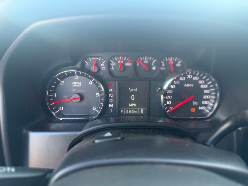 Chevrolet SILVERADO 2500H Vehicle Full-screen Gallery Image 10