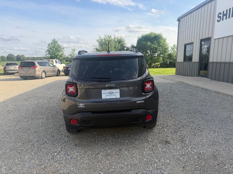 Jeep Renegade Vehicle Full-screen Gallery Image 4