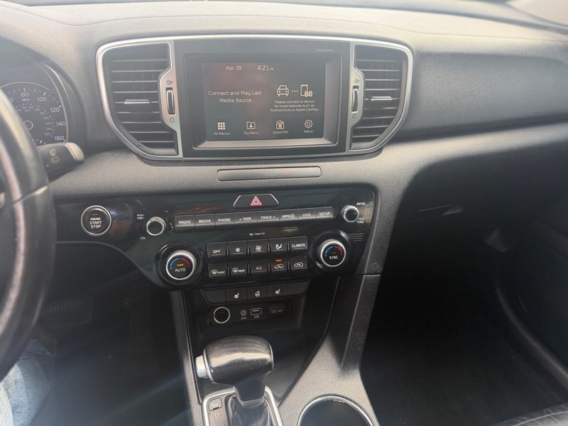 Kia Sportage Vehicle Full-screen Gallery Image 7