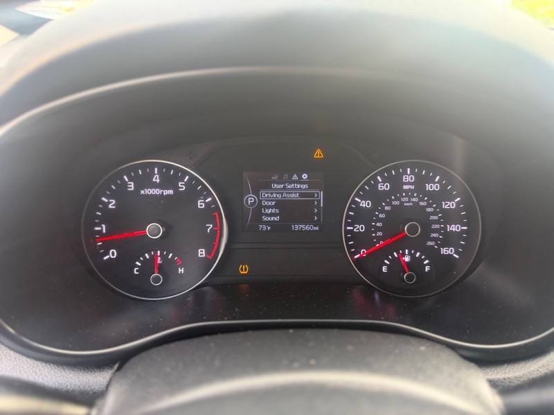 Kia Sportage Vehicle Full-screen Gallery Image 10