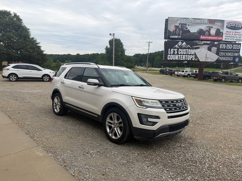 Ford Explorer Vehicle Full-screen Gallery Image 3