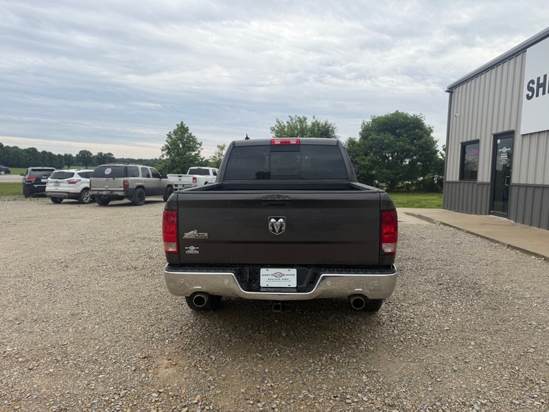 Ram 1500 Classic Vehicle Full-screen Gallery Image 4