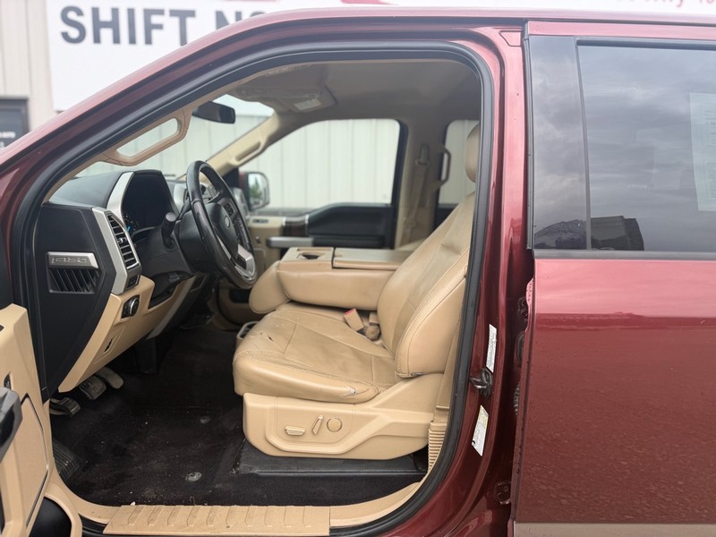 Ford F-150 Vehicle Full-screen Gallery Image 6