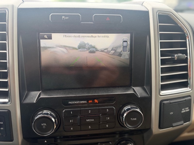 Ford F-150 Vehicle Full-screen Gallery Image 8