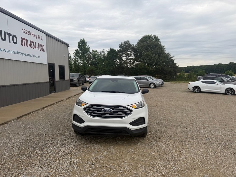 Ford Edge Vehicle Full-screen Gallery Image 2
