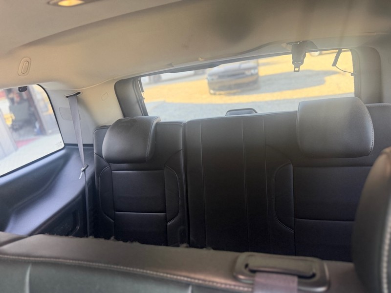 Chevrolet Tahoe Vehicle Full-screen Gallery Image 5
