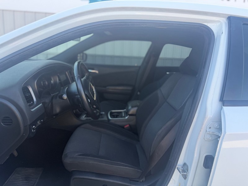 Dodge Charger Vehicle Full-screen Gallery Image 6