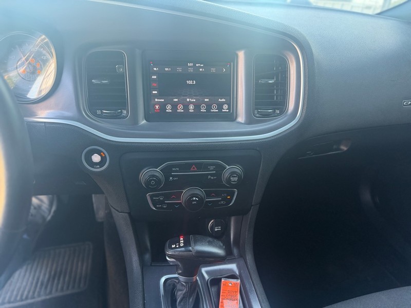 Dodge Charger Vehicle Full-screen Gallery Image 7
