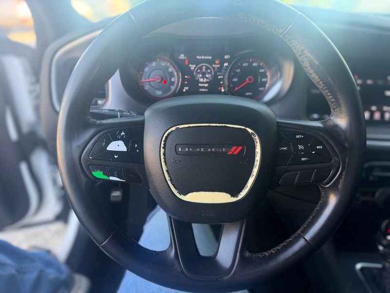 Dodge Charger Vehicle Full-screen Gallery Image 9